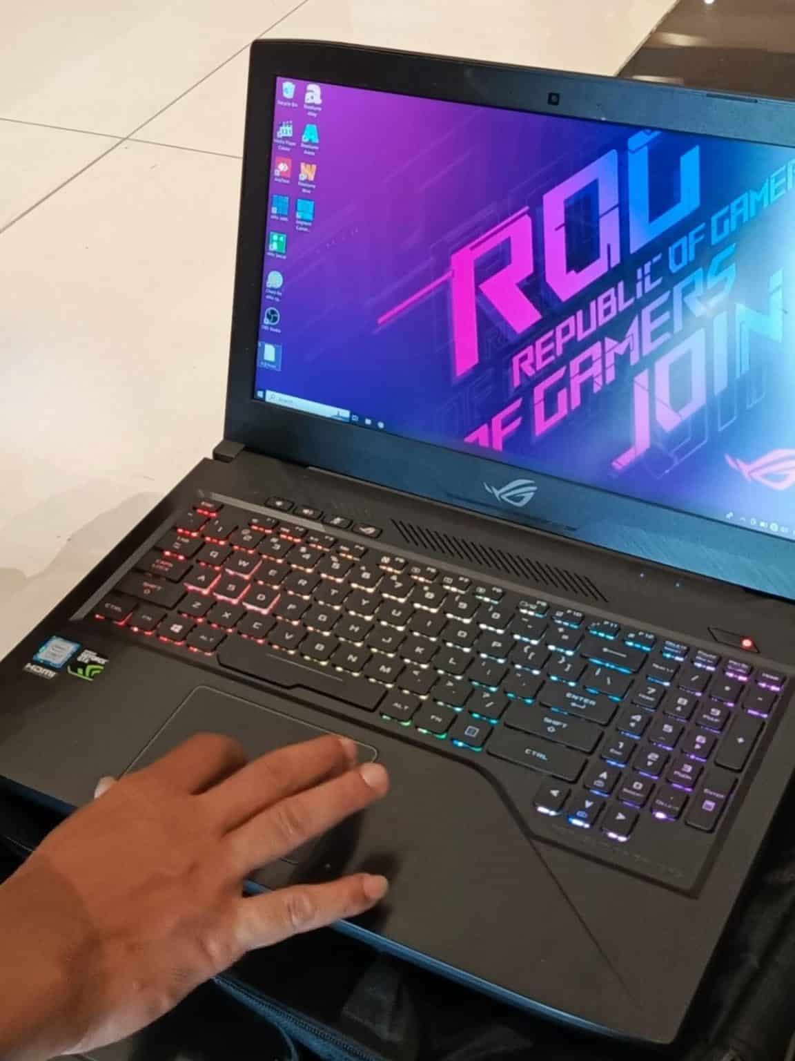 sewa laptop surabaya