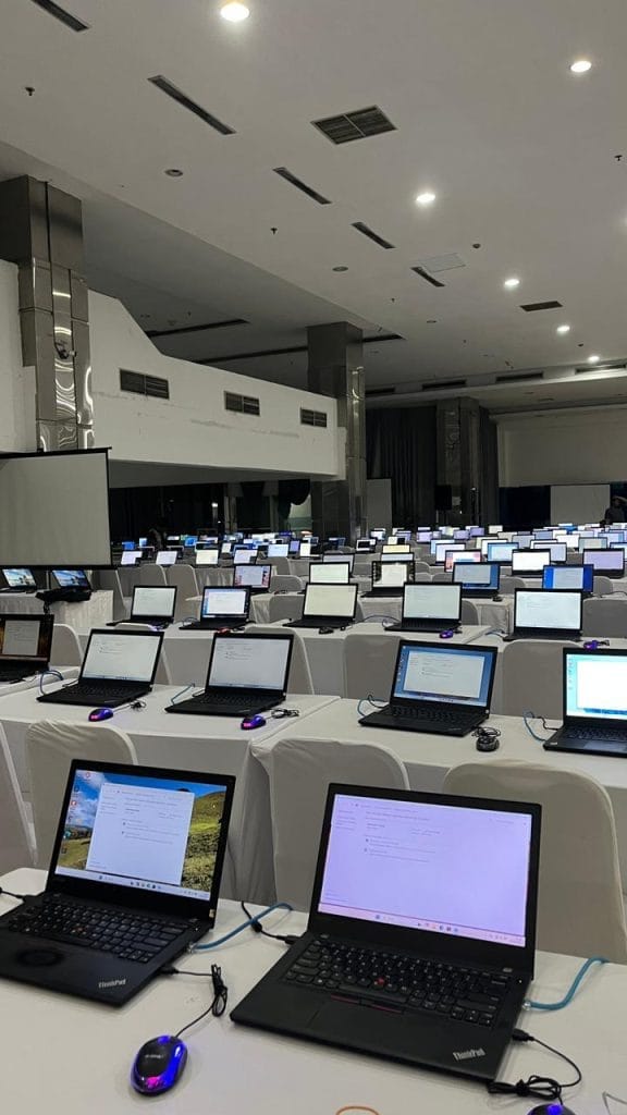 100 UNIT LAPTOP DI DBL SURABAYA